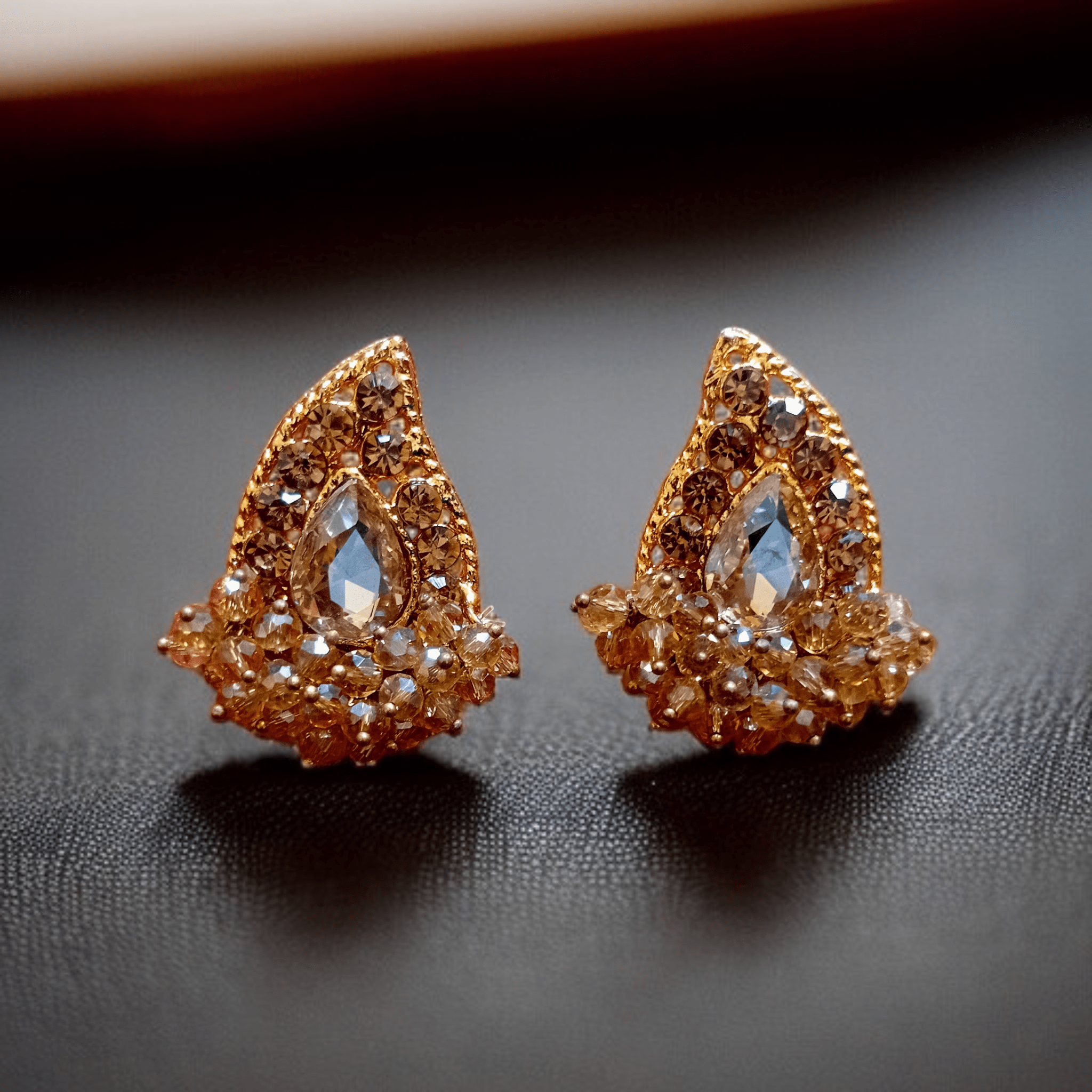 Buy Golden colour jewellery earrings at best price in Pakistan